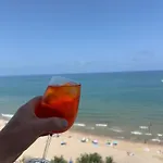 El Bikini - Junto A La Playa - Right On The Cullera